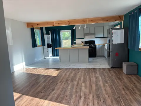 2438 N Huron, Tawas City MI 48763 photo 3
