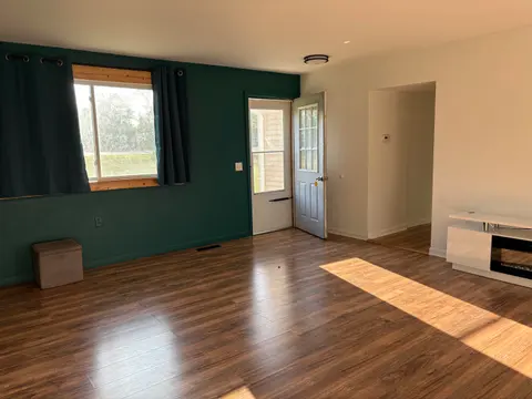 2438 N Huron, Tawas City MI 48763 photo 4
