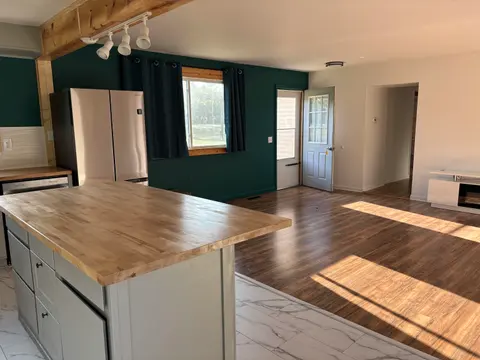 2438 N Huron, Tawas City MI 48763 photo 5