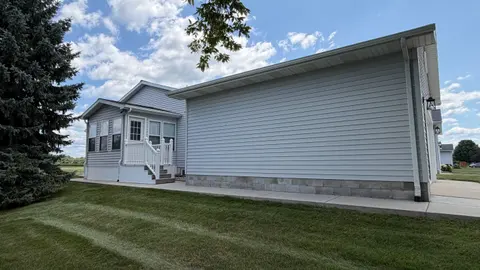1001 Sweeney Street, Mount Pleasant MI 48858 photo 3