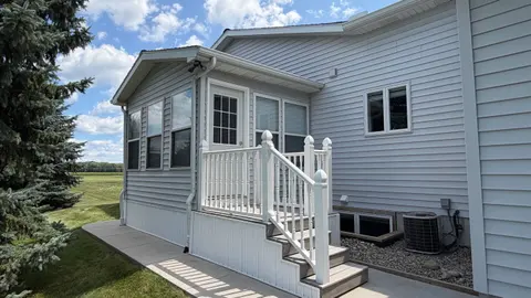 1001 Sweeney Street, Mount Pleasant MI 48858 photo 4