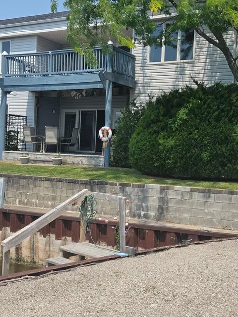 3008 E Midshipman Drive, Au Gres MI 48703 photo 2