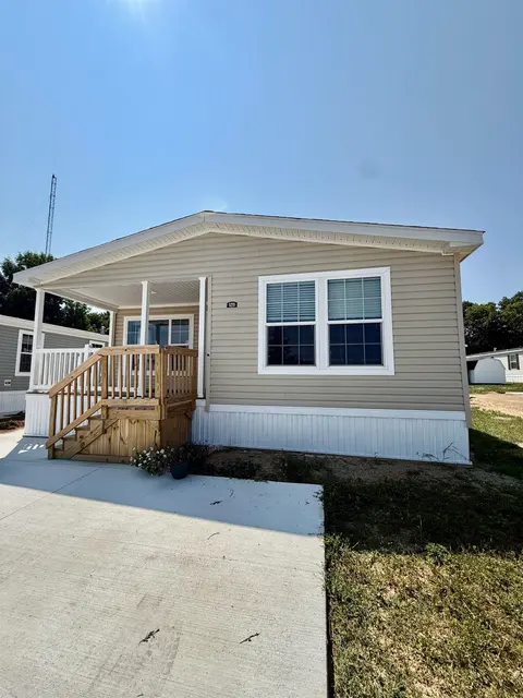 1211 Wellington, Mount Pleasant MI 48858 photo 4