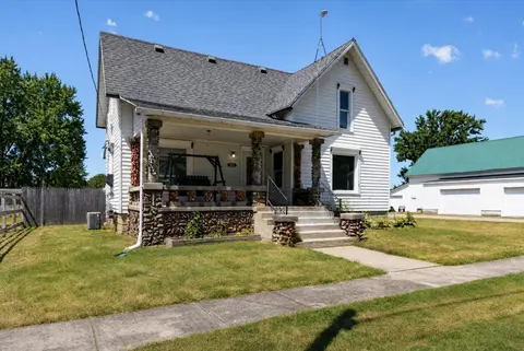 204 S Hodges Drive, Perrinton MI 48871 photo 2