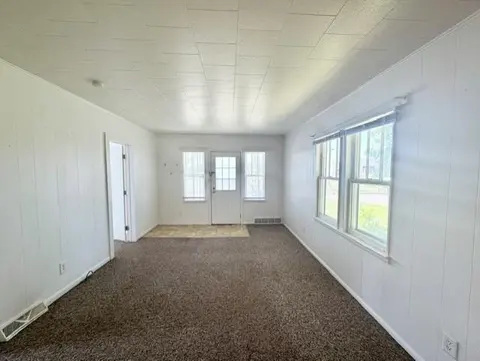 1709 Hickory Street, Alma MI 48801 photo 2