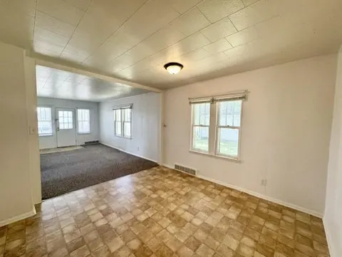 1709 Hickory Street, Alma MI 48801 photo 4