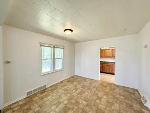 1709 Hickory Street, Alma MI 48801 photo 5
