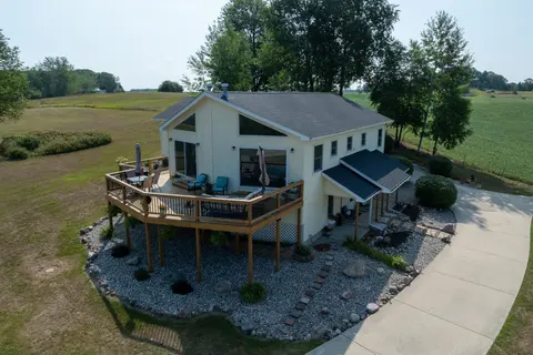 1201 S Clubhouse Drive, Lake Isabella MI 48893 home for sale