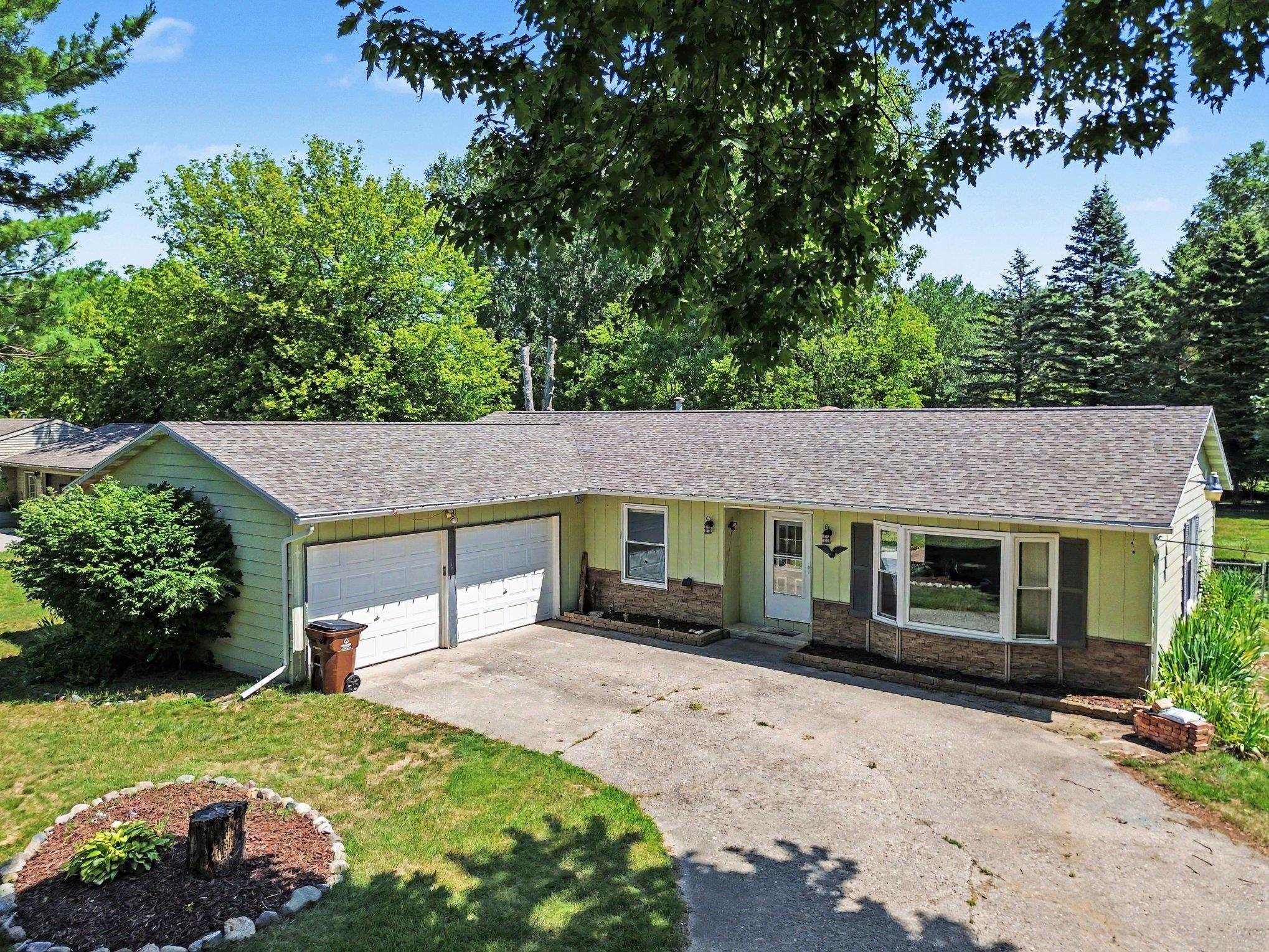 3831 Green Acres Drive, Mount Pleasant MI 48858 photo 1
