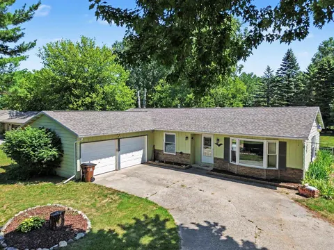 3831 Green Acres Drive, Mount Pleasant MI 48858 home for sale