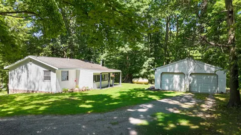429 S Geneva Road, Shepherd MI 48883 photo 2