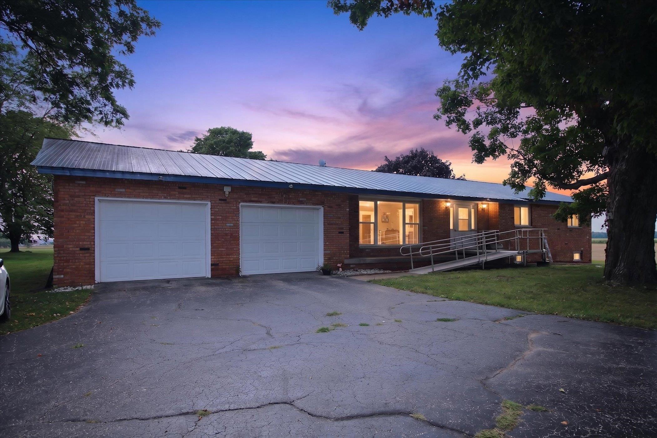 1629 N Warner Road, Sumner MI 48889 photo 1