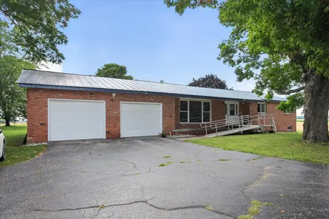 1629 N Warner Road, Sumner MI 48889 photo 3