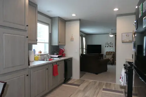1162 Wellington Drive, Mount Pleasant MI 48858 photo 3