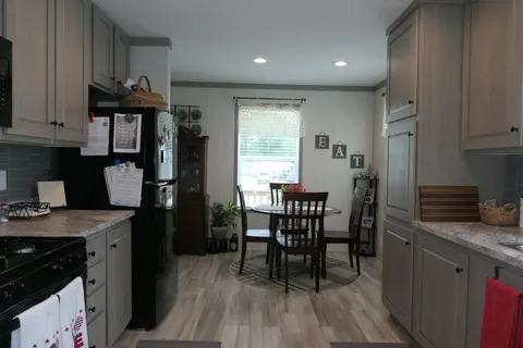 1162 Wellington Drive, Mount Pleasant MI 48858 photo 5