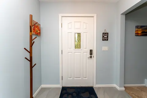 1320 E Chippewa Street, Mount Pleasant MI 48858 photo 4