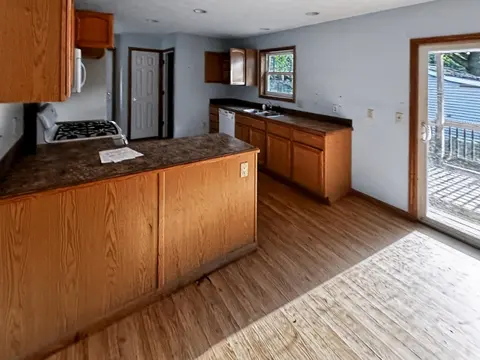 405 Maple # 16, Lake MI 48632 photo 5