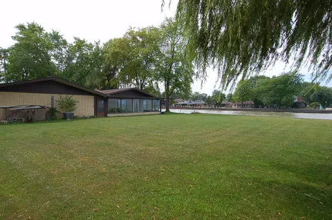 227 Bayside Park Drive, Bay City MI 48706 home for sale