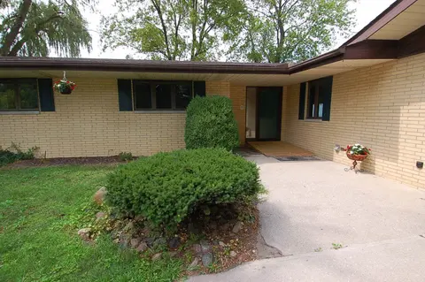 227 Bayside Park Drive, Bay City MI 48706 photo 5