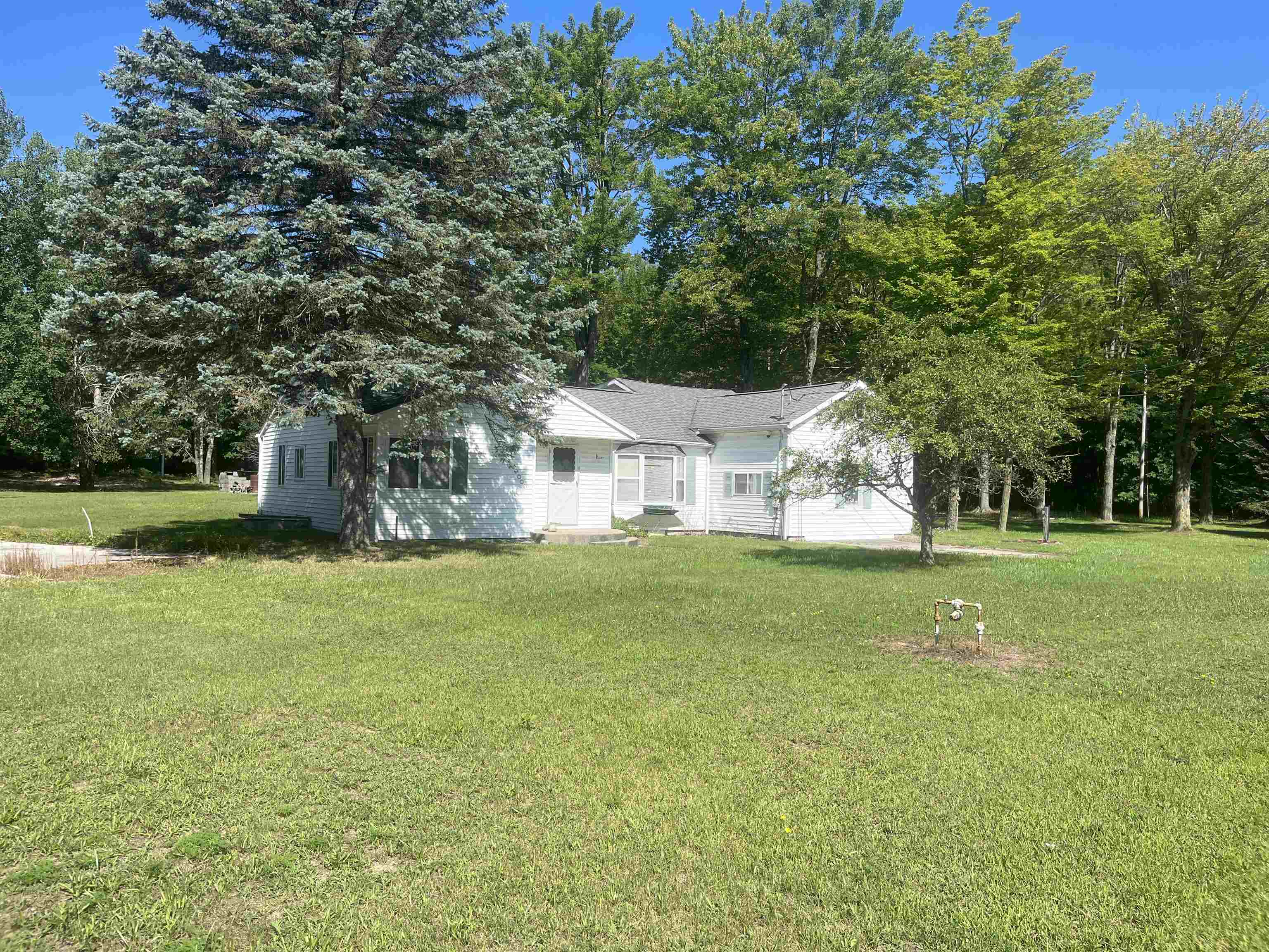 5200 S Huron, Standish MI 48658 photo 1