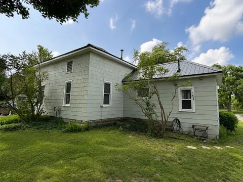 1107 Michigan Avenue, Alma MI 48801 photo 2