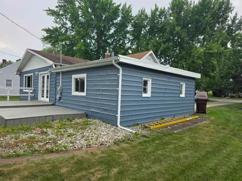 118 Davis Street, Saint Louis MI 48880 photo 4