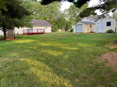 436 N Chippewa, Shepherd MI 48883 photo 3