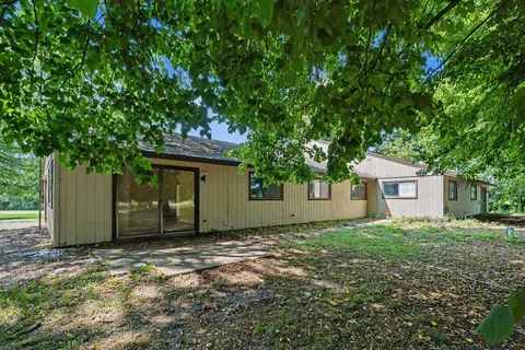 983 Meadowbrook Drive, Mount Pleasant MI 48858 photo 3