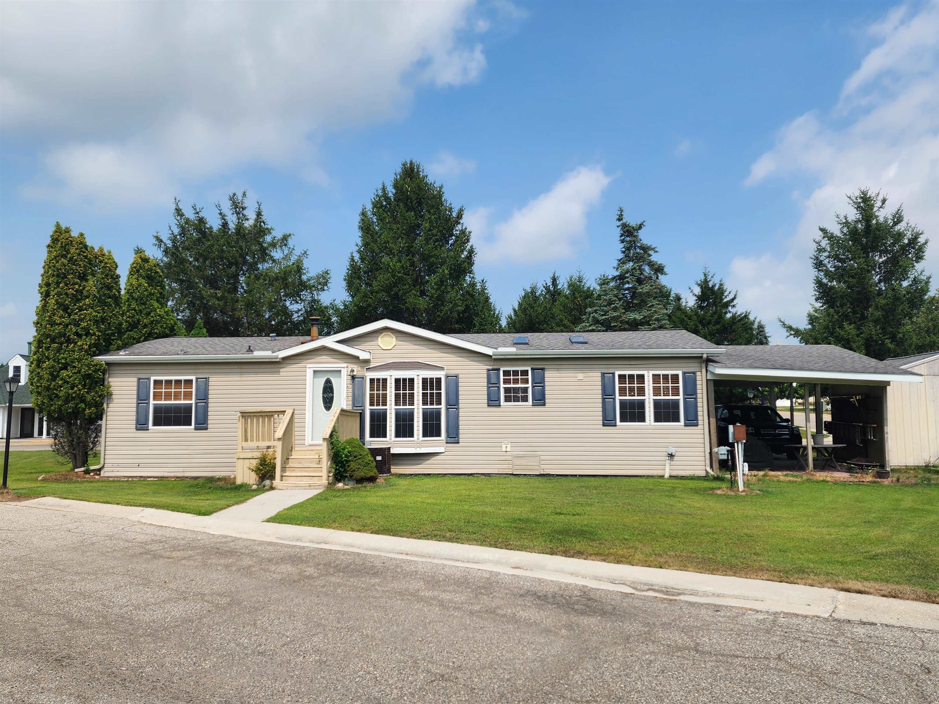 3362 Lassie Drive, Alma MI 48801 photo 1