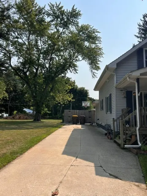 108 Grove Avenue, Alma MI 48801 photo 3