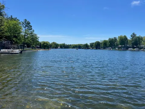 1516 Forest, Harrison MI 48625 photo 3