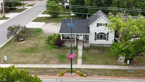722 & 722 1/2 N Main Street, Mount Pleasant MI 48858 photo 2