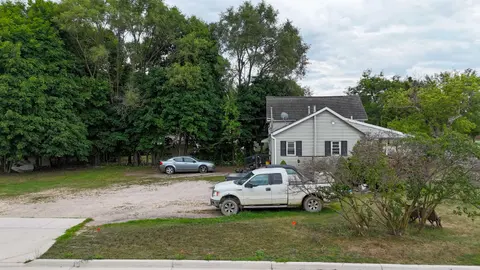 722 & 722 1/2 N Main Street, Mount Pleasant MI 48858 photo 3