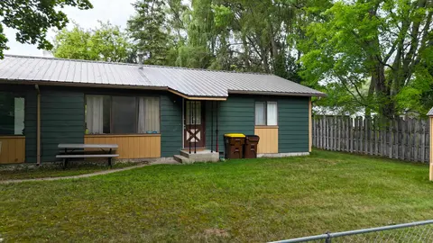 718 & 720 Cooley Street, Mount Pleasant MI 48858 photo 2