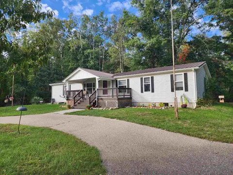 3560 Pine Tree Drive, Weidman MI 48893 home for sale