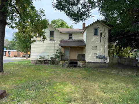 221 Woodworth Avenue, Alma MI 48801 photo 3