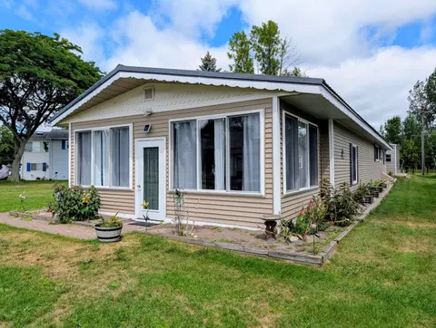 1656 Riverside Drive, Au Gres MI 48703 photo 2
