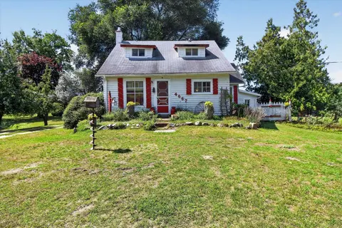4667 N Croswell Road, Alma MI 48801 photo 3