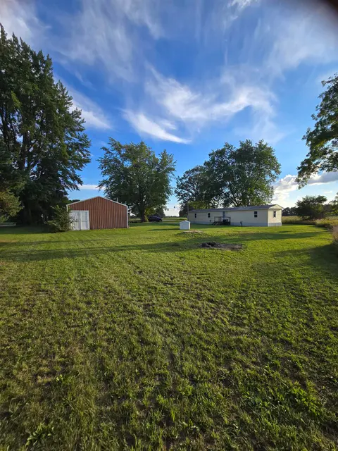 326 W Burton Street, Pompeii MI 48874 photo 4