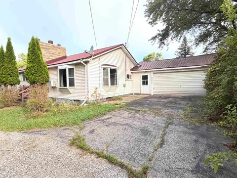 9526 W Monroe, Elwell MI 48832 photo 2