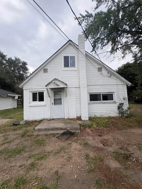 915 W Broadway Street, Mount Pleasant MI 48858 photo 4