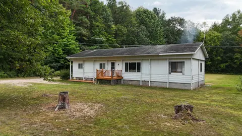 3759 S Loomis Road, Mount Pleasant MI 48858 home for sale