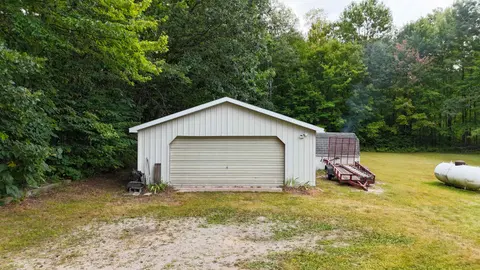 3759 S Loomis Road, Mount Pleasant MI 48858 photo 3