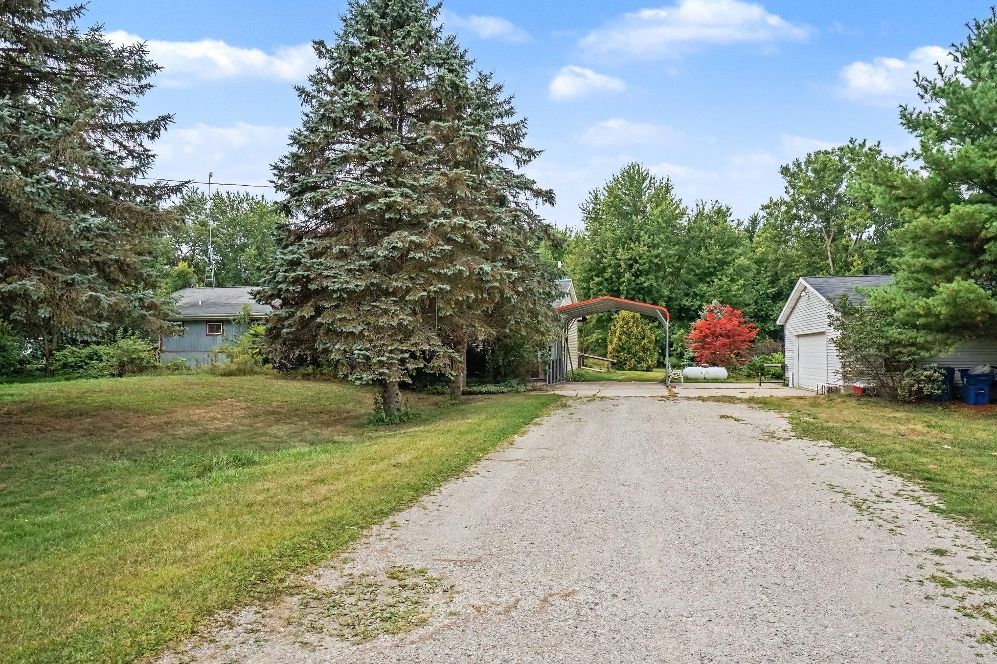 4160 S Geneva Road, Saint Louis MI 48880 photo 1