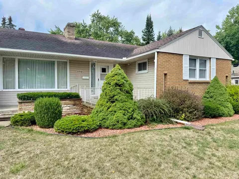 445 Yale Avenue, Alma MI 48801 photo 2