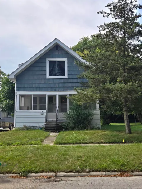 907 N Court Avenue, Alma MI 48801 home for sale