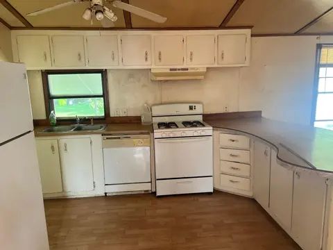 502 Hysell Street, Clare MI 48617 photo 4