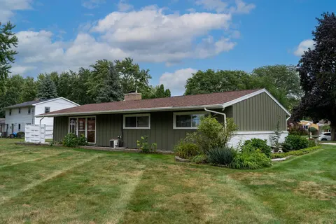 1309 S Lynnwood Drive, Mount Pleasant MI 48858 photo 4