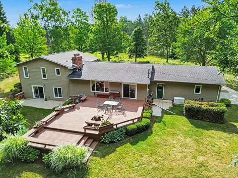 1492 W Bluegrass Road, Mount Pleasant MI 48858 photo 3