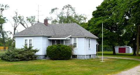2139 S Isabella Road, Mount Pleasant MI 48858 photo 2